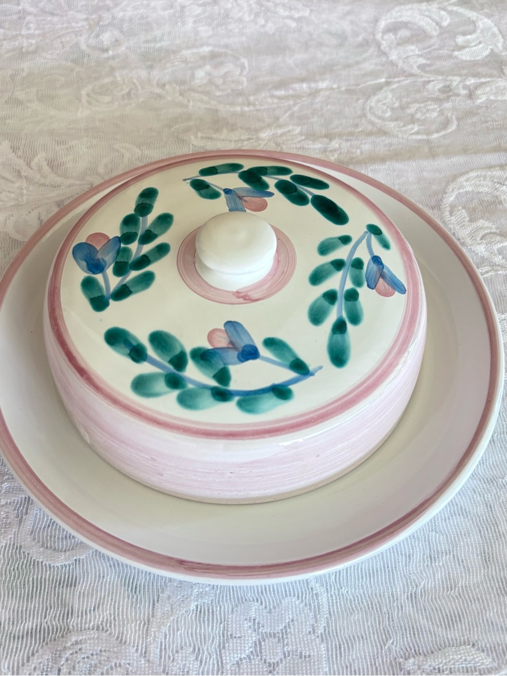 RARE Caleca Pink Garland Covered Butter Dish Cheese Plate NOS Original Tags
